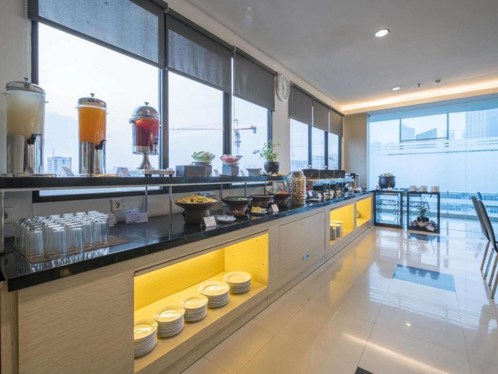Hotel 88 Grogol By Wh Jakarta Exterior photo